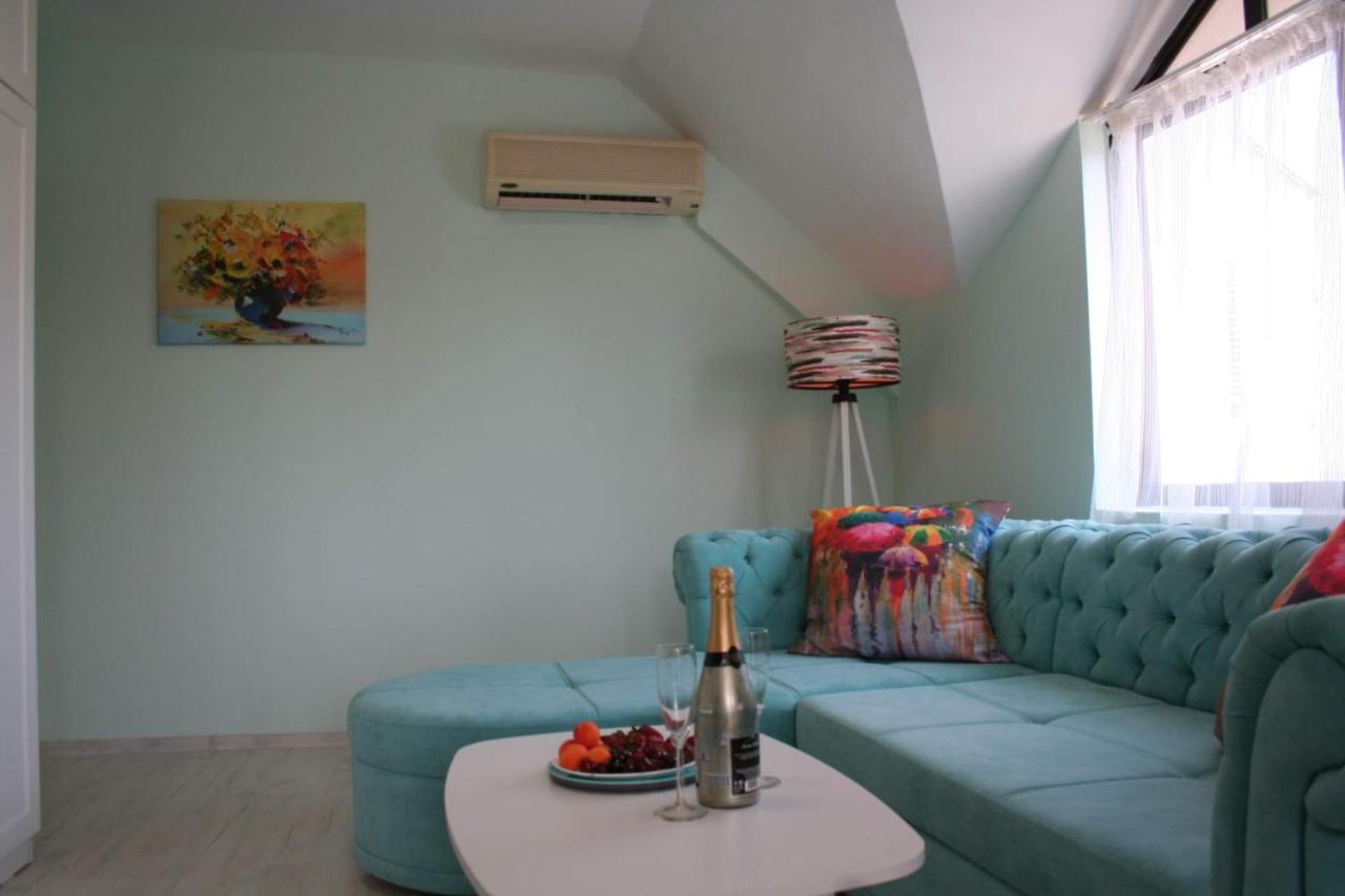 Romance Apartament *